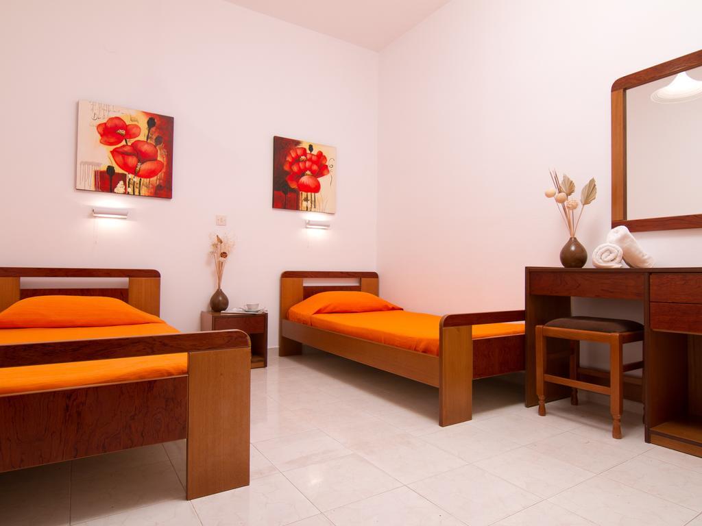 Evergreen Apartments Агиос Гордиос Стая снимка
