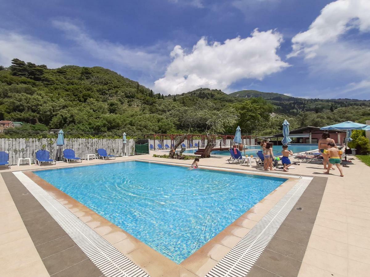 Evergreen Apartments Агиос Гордиос Екстериор снимка